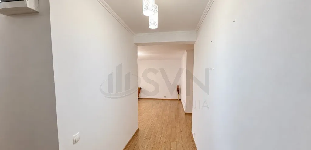 Spatiu comercial I Parter I 3 camere I 2 bai