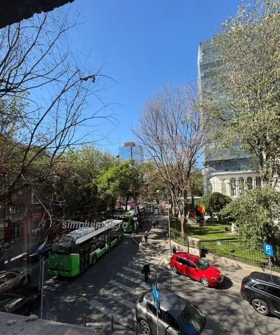 2 Camere Pretabil Birou Zona Armeneasca