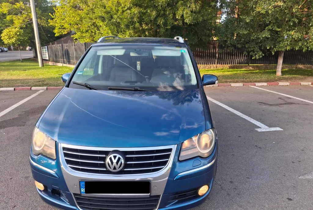 Volkswagen Touran 2 0 Tdi-140 Cp- An fabr 2009 3 950 eur