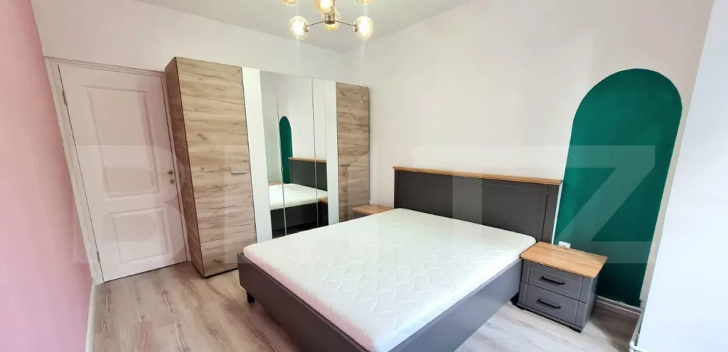 Apartament 3 camere 55 30 mp terasa si parcare zona Gheor