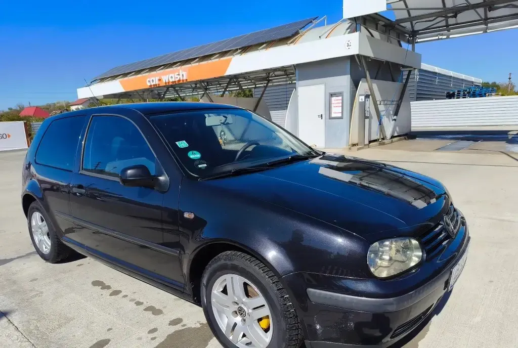 VW Golf 4 1 6 16V 1 100 eur