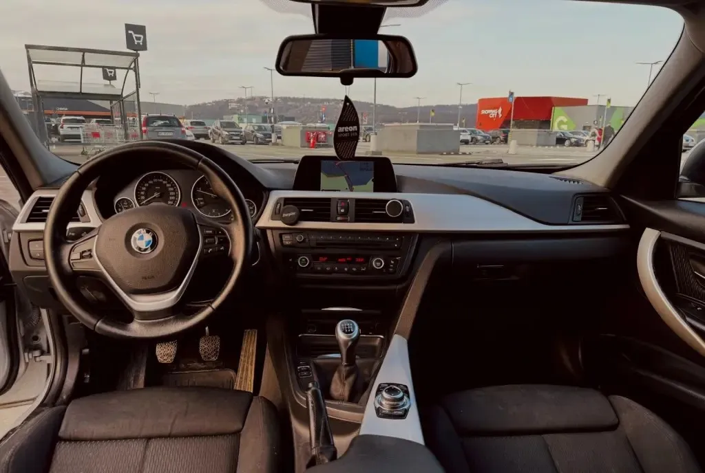BMW seria 3 F30 Xdrive 8 550 eur