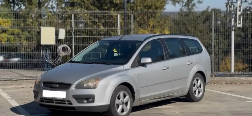 Ford Focus 1 8 TDCi - TITANIUM Pachet Iarna 2 490 eur