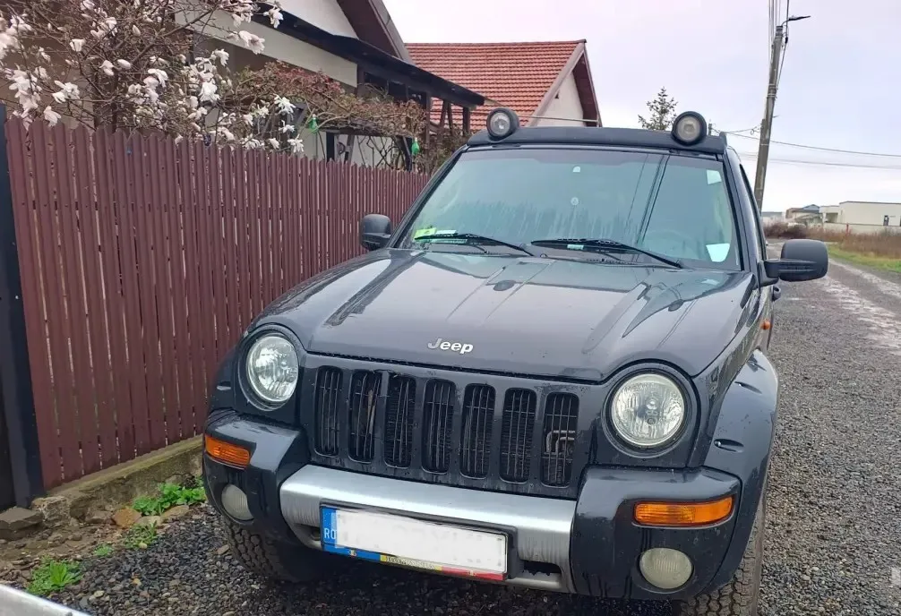 Jeep Cherokee 2004 3 700 eur