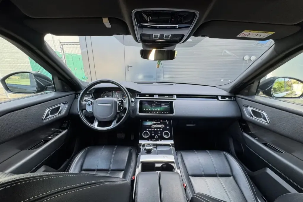 Range Rover Velar 2018 2 0 TVA Deductibil 4x4 Distributie nou are 5000 KM 19 999 eur