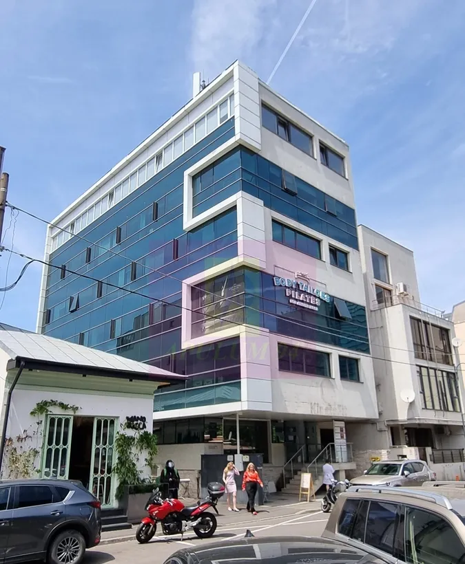 Spatiu de inchiriat in Floreasca 152 93 mp utili Etaj 4