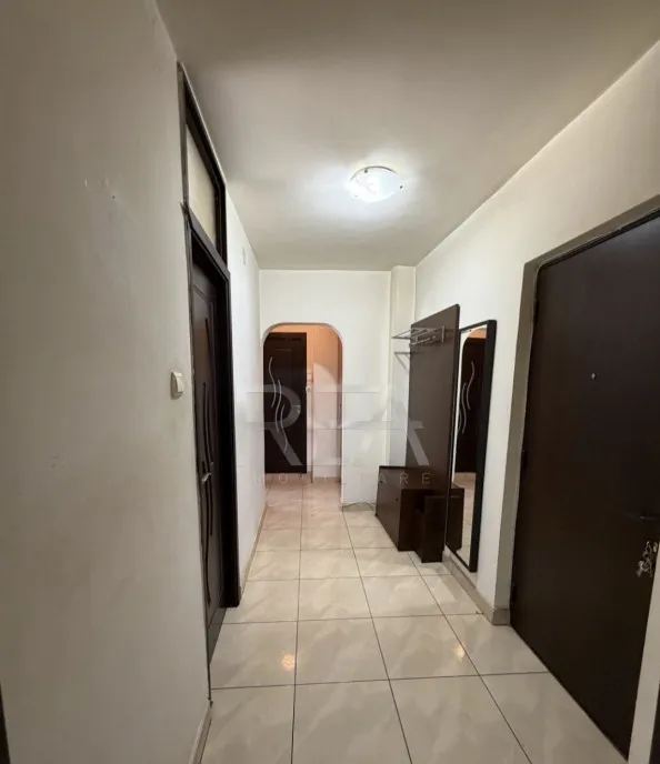 3 camere et 1/4 64mp garaj centrala Drumul Taberei