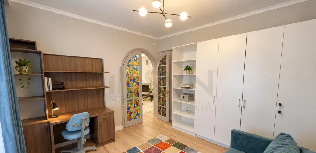 Apartament 3 camere 95 mp Primaverii