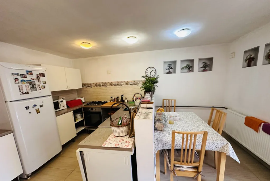 Vila spectaculoasa 240 mp construiti 330 mp teren duplex