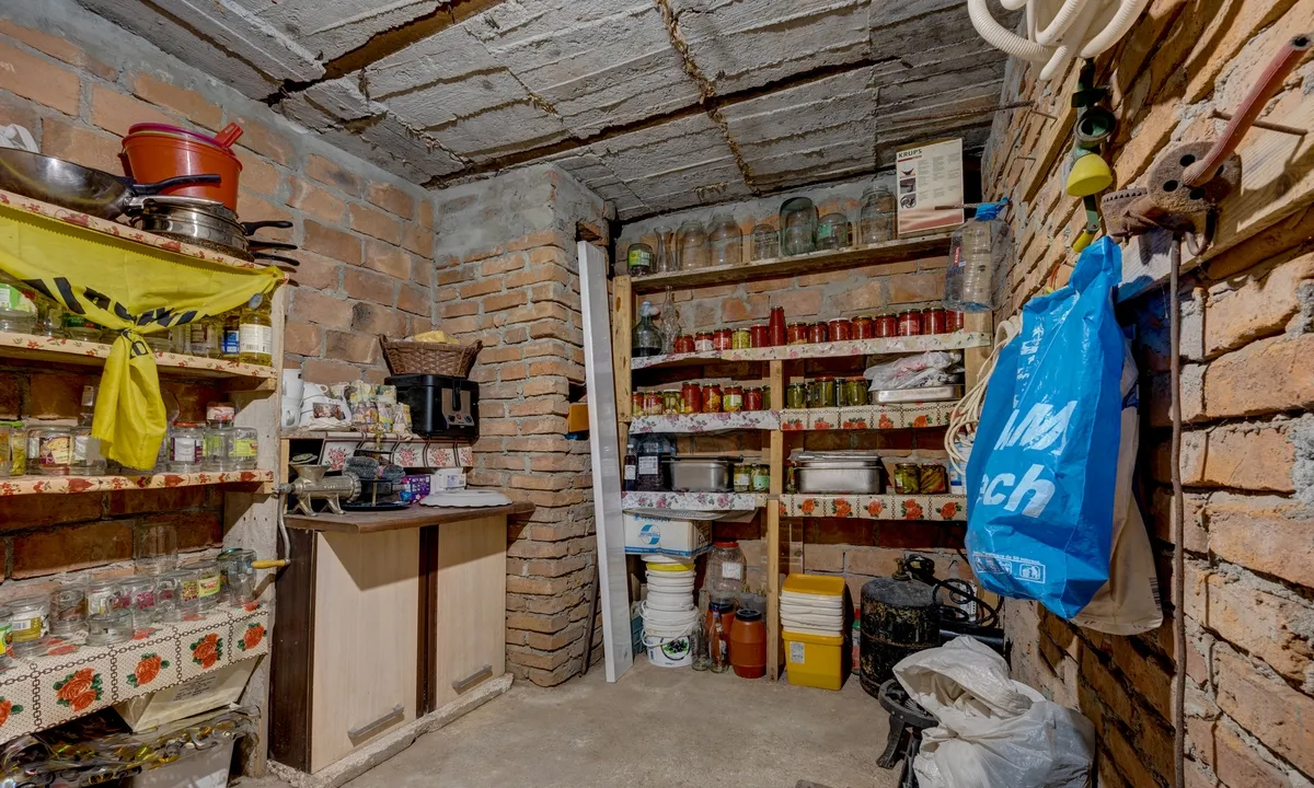 Rahova Strada Furculesti Sector 5 casa 153000 euro