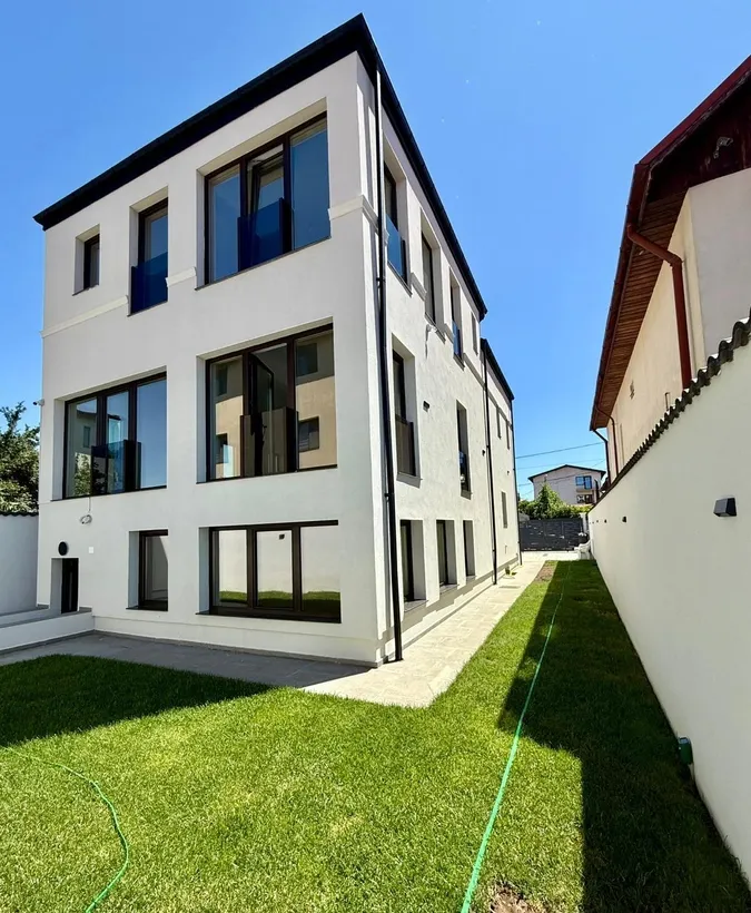 Crinul de Gradina Nr 37 Bucuresti Sector 3 vanzare vila la cheie