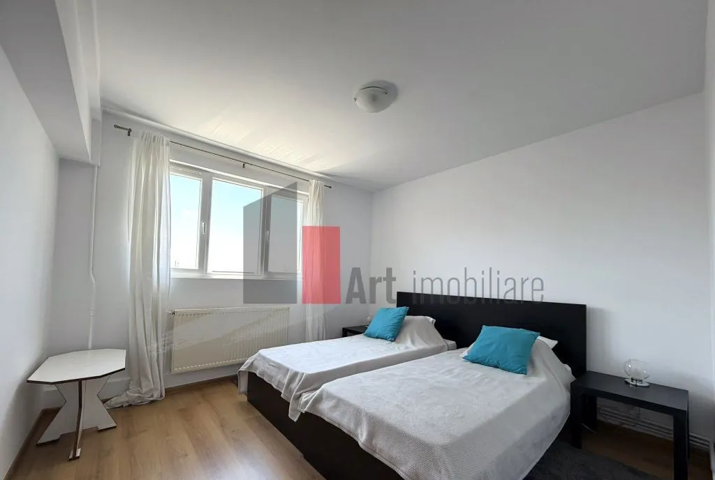 Apartament renovat decomandat luminos Zona Dristor metrou