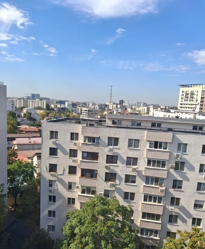 Mihai Bravu intersectie cu Dristor blocul cu posta la parter