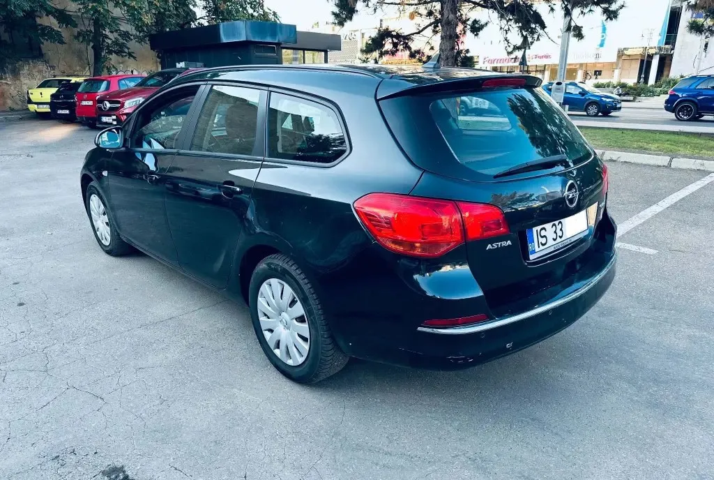 Opel Astra 2016 1 6Diesel Euro 6 Navi Pilot Senz Park 3 990 eur
