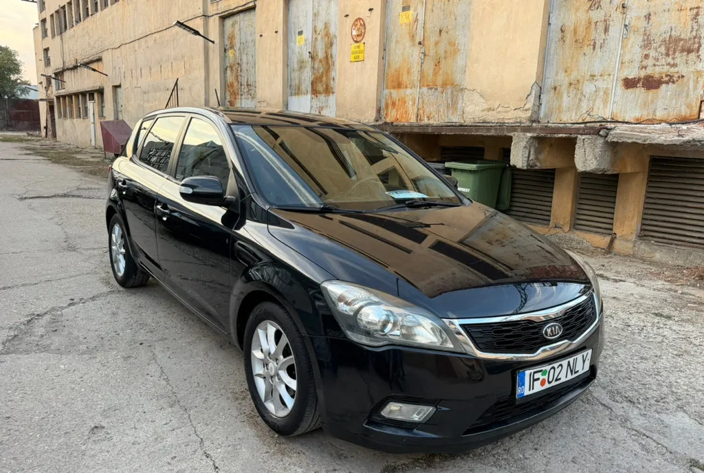 Kia Cee 039 d Facelift 2010 bull 1 6 CRDi 90 CP bull Climatronic bull Pilot automat 2 490 eur