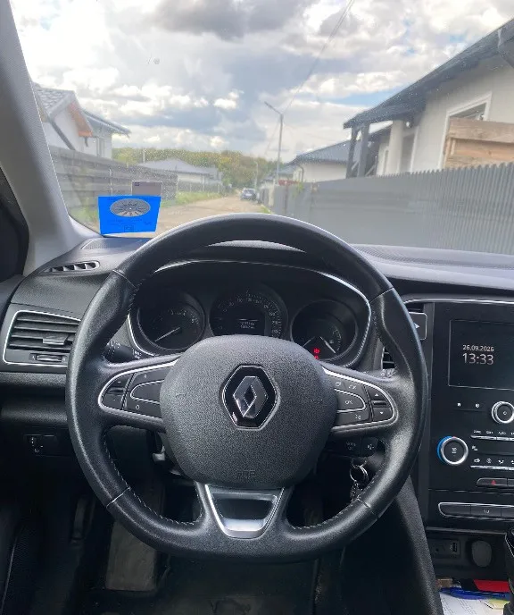 Renault Megane IV 1 2 TCe 130 CP benzina an 2017 121 000 km 8 000 eur