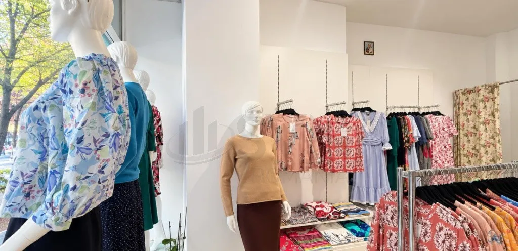Spatiu comercial de inchiriat Stefan cel Mare - Strada Viitorului 100 mp utili Vitrina