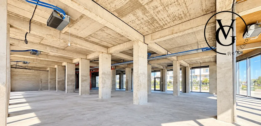 Spatiu comercial 1178 3 mp Prima linie la mare Aqua Cu