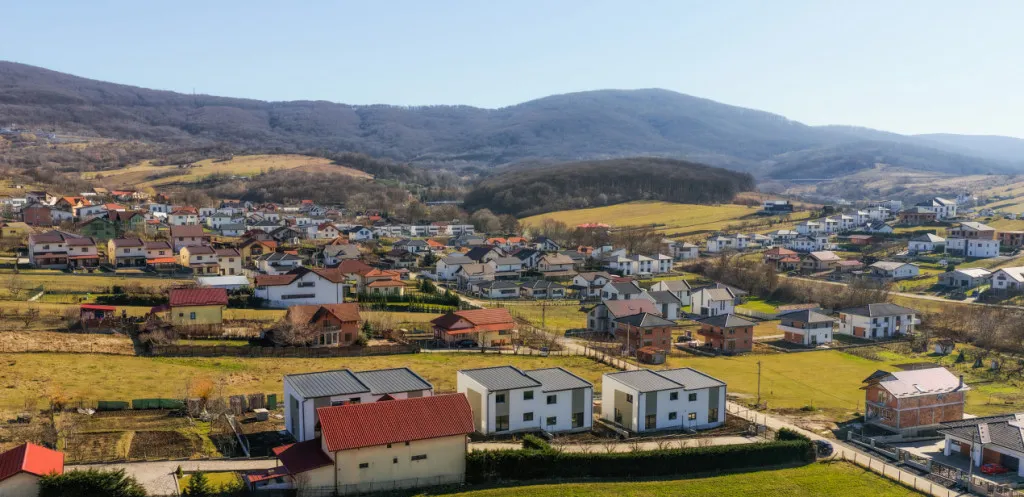 Casa noua cu cf zona Bradet Meses incalzire in pardoseala