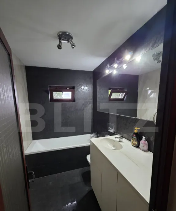 Apartament 3 camere decomandat 78 mp zona ic Frimu
