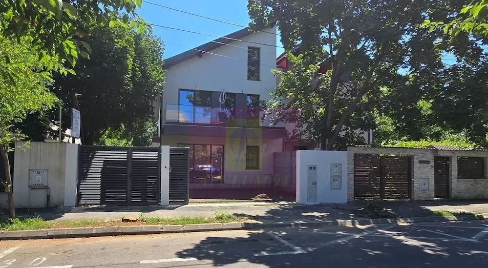 Casa noua cu 4 camere2 parcari Laminorului-Colosse