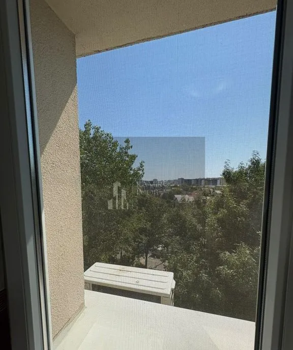 Garsoniera confort 1/ renovata/10 min metrou Aparatorii Patriei/balcon