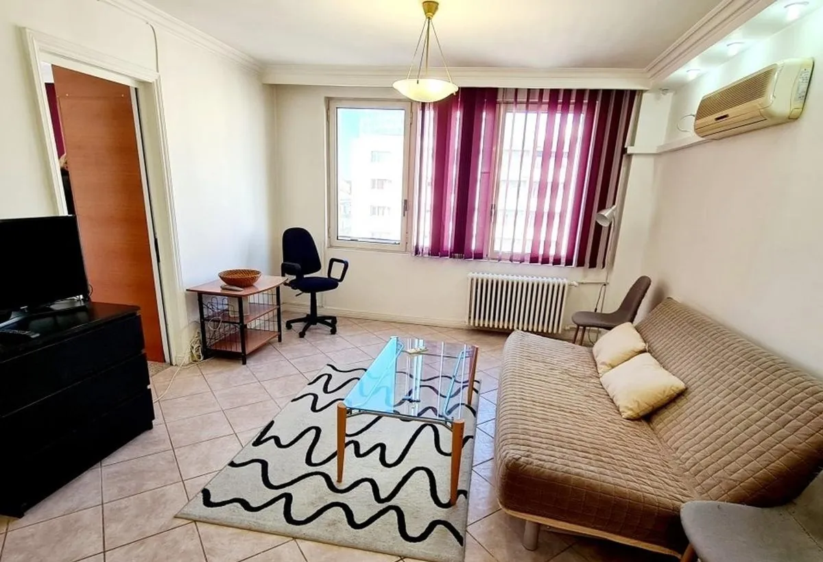 Calea Victoriei Sala Palatului Radisson Vanzare 2 camere etaj 8/9 bloc 1960