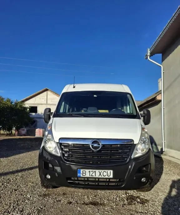 Opel Movano 2 3D 8 900 eur