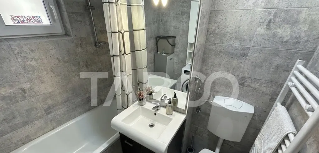 Apartament decomandat pretabil regim hotelier zona Doamna St