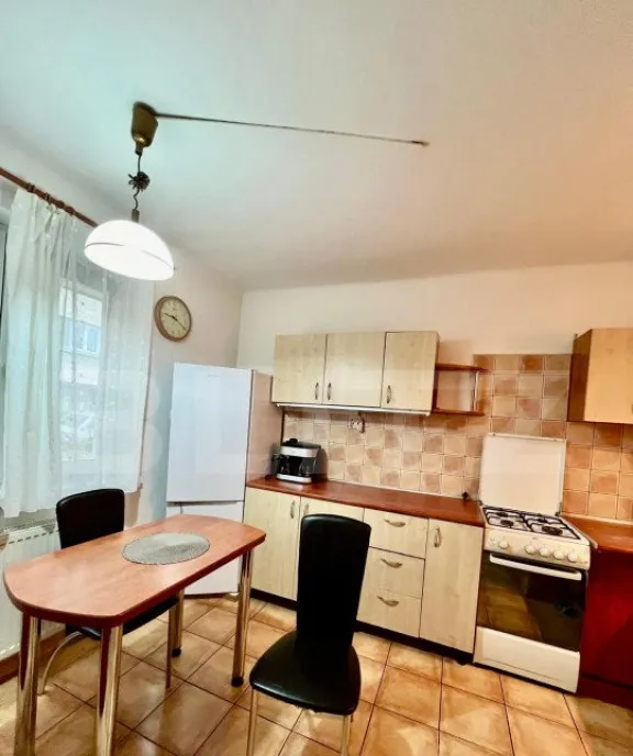 Apartament 2 camere semicentral 41 mp zona strazii Paris
