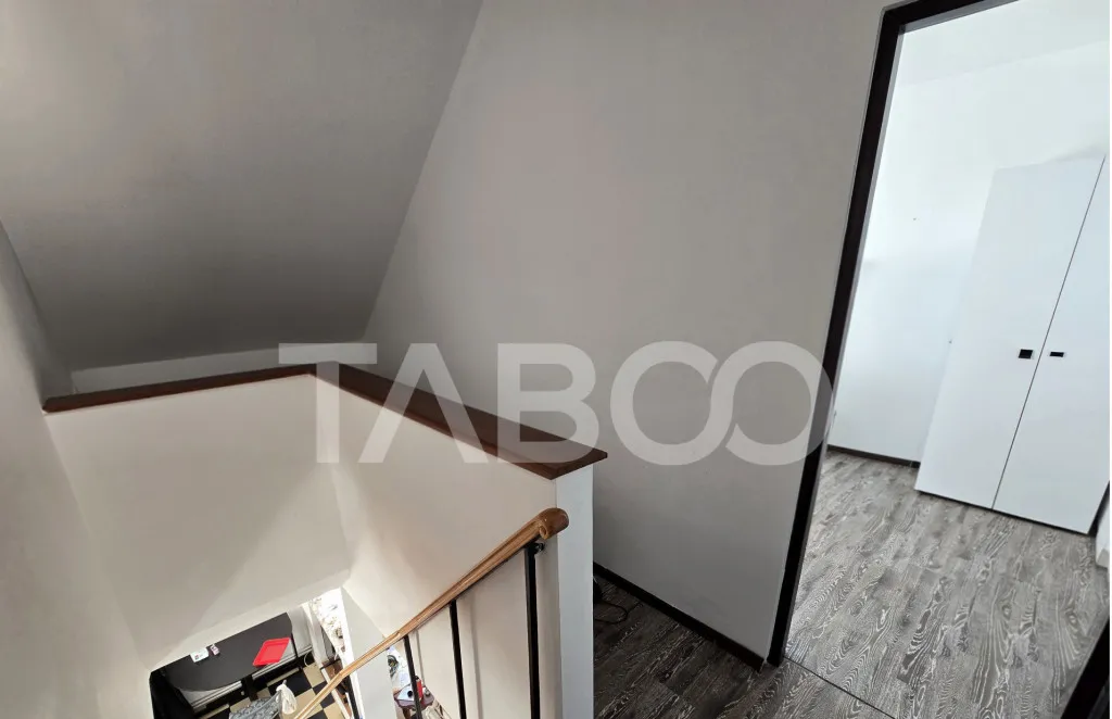 Apartament 3 camere de vanzare mobilat utilat in zona Lupeni