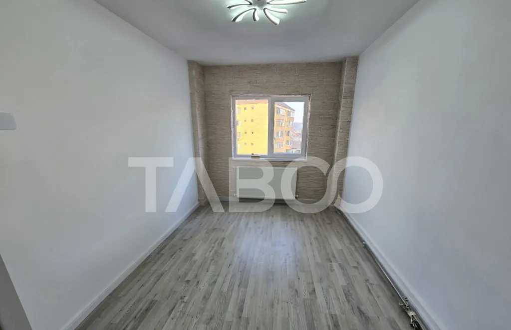 Apartament 3 camere decomandat 2 bai balcon Mihai Viteazul S