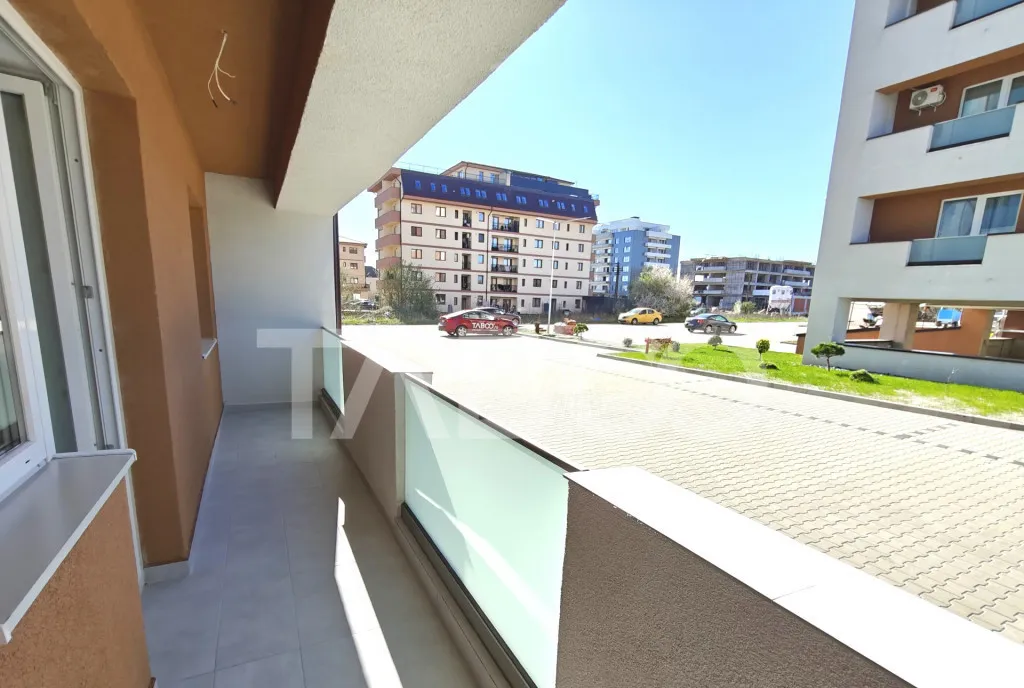 Apartament spatios 3 camere 2 bai 2 balcoane si parcare co