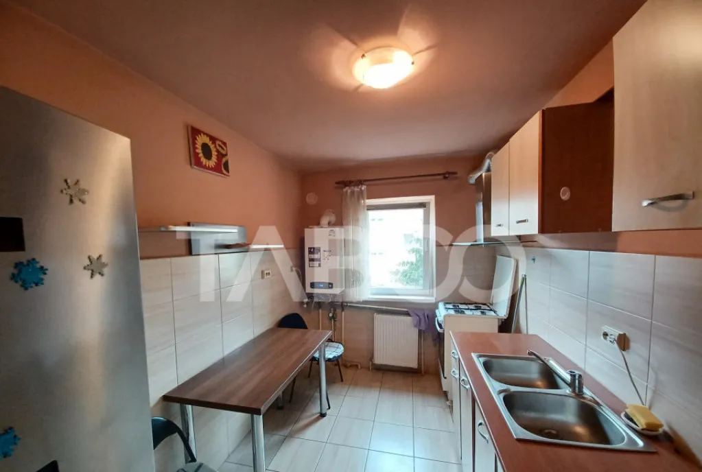 Apartament de vanzare 4 camere 75mp cu 2 balcoane Mihai Vite