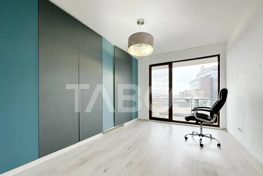Penthouse exclusivist de vanzare panorama pe lac zona Iulius