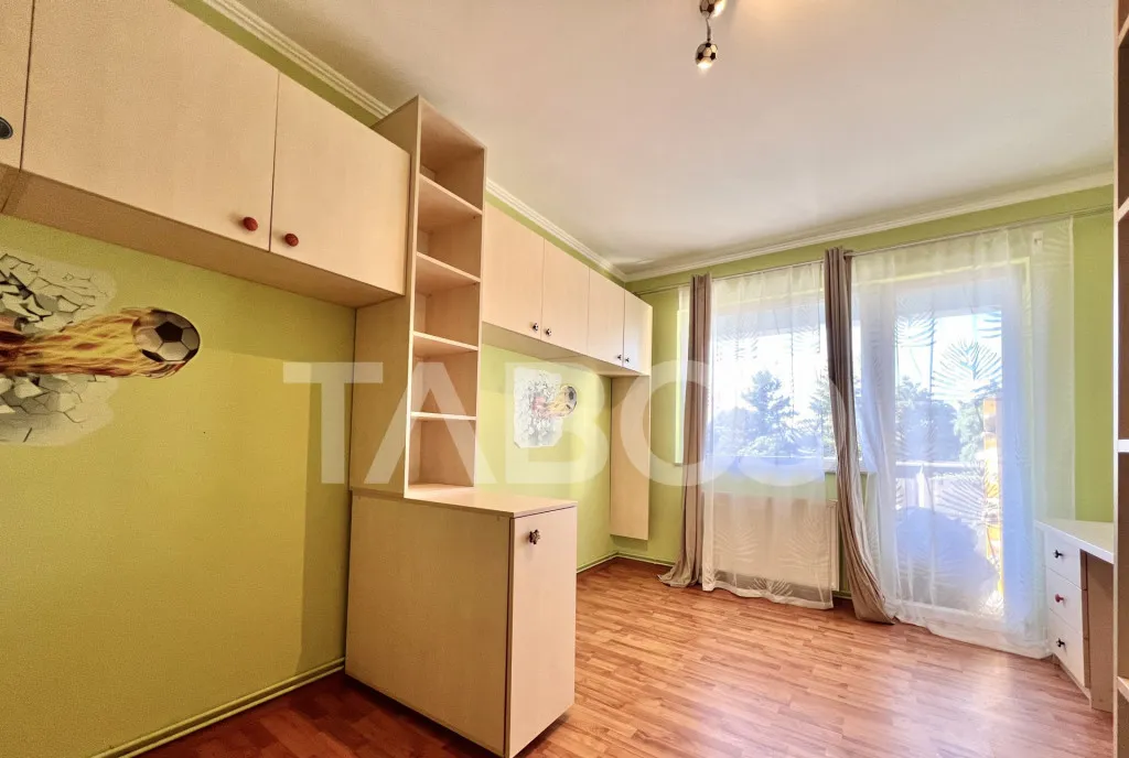 Apartament cu 4 camere in Gheorgheni cu lift si boxa parcare