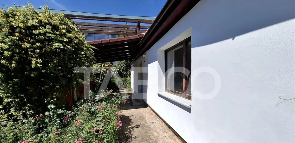 Casa un singur nivel 109 mp 472 mp teren Central
