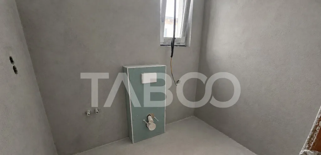 Casa de vanzare 4 camere 110mpu 2 parcari zona Calea Cisnadi
