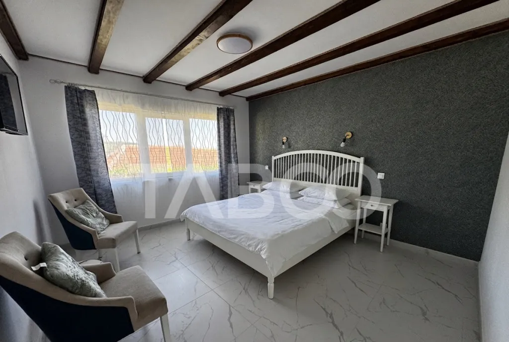 Casa de vis la munte 7 camere 5 bai ciubar teren 558 mp Rasi