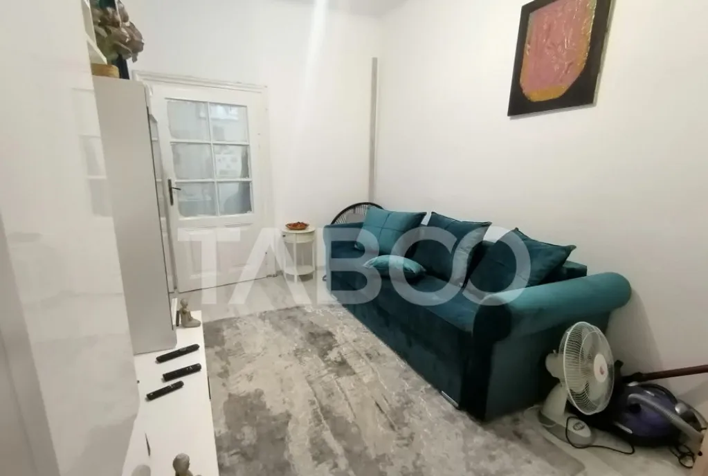 Apartament de vanzare cu 2 camere pivnita balcon Centrul Ist