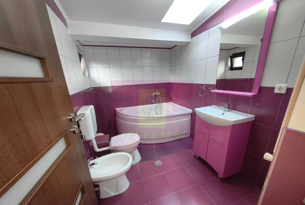 Vila Premium Sector 3 Mall Vitan Central