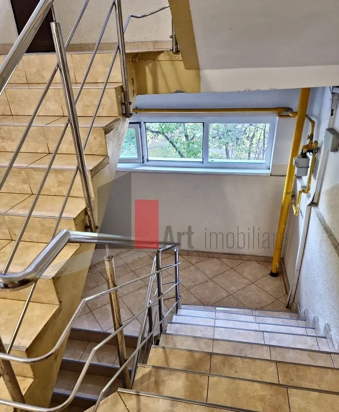 Vanzare apartament 2 camere Crangasi reabilitat termic posibilitate centrala