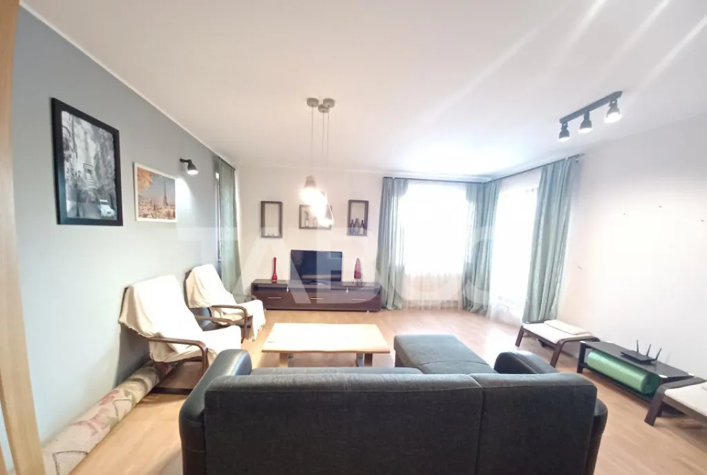 Apartament 3 camere etajul 1 Shopping City Selimbar 2 parcar