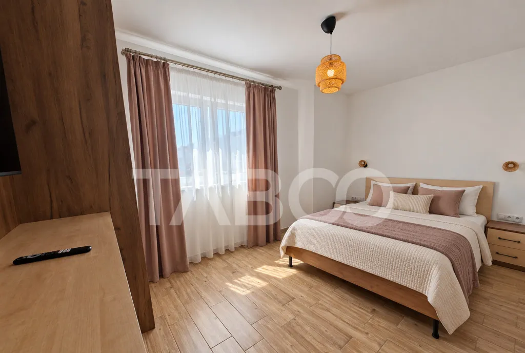 Apartament de vanzare cu 3 camere si balcon Kogalniceanu
