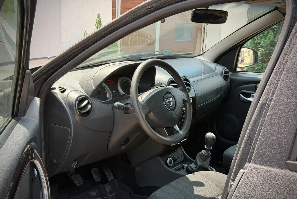 Dacia Duster 4x4 Dci - Accept Variante Auto 5 500 eur