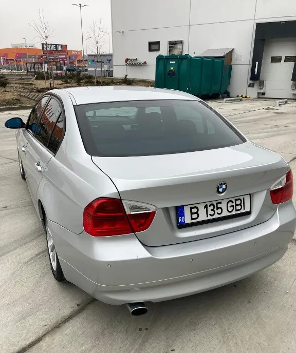 Bmw e 90 318i benzina 4 000 eur
