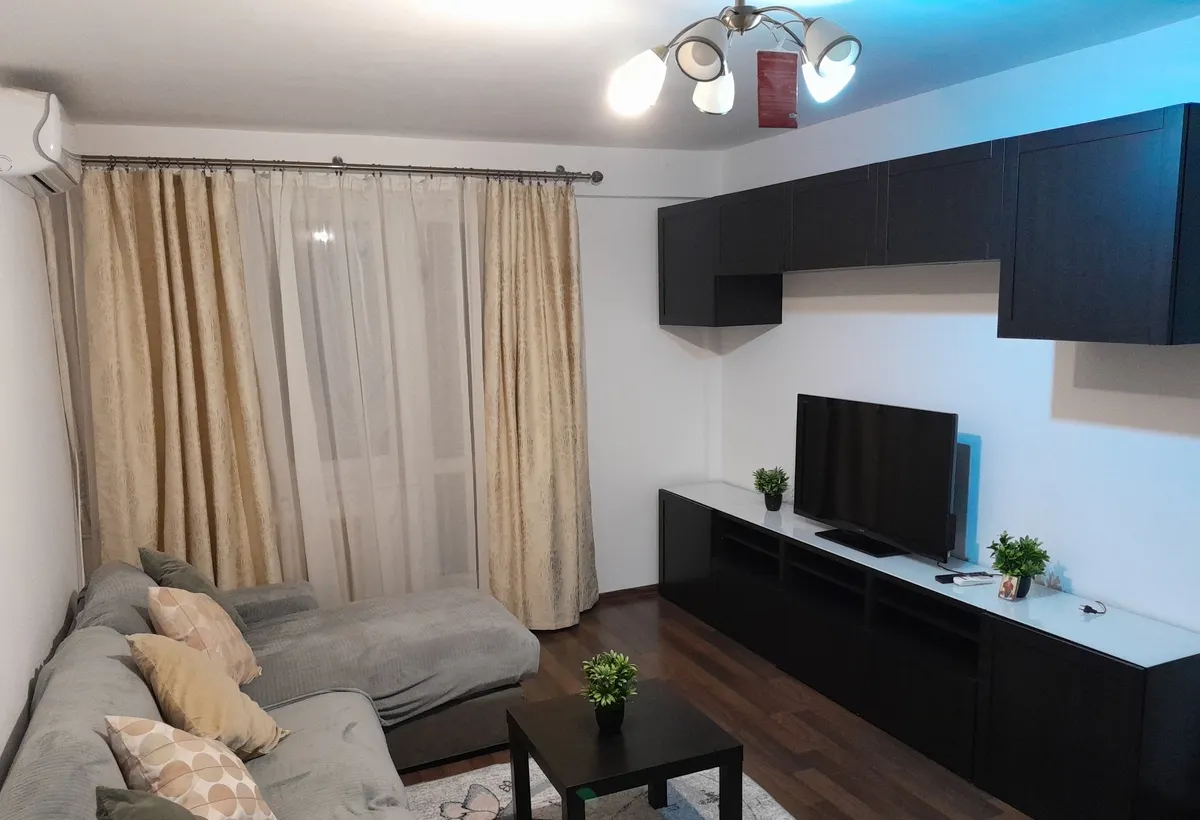 Piata Salajan apartament de inchiriat