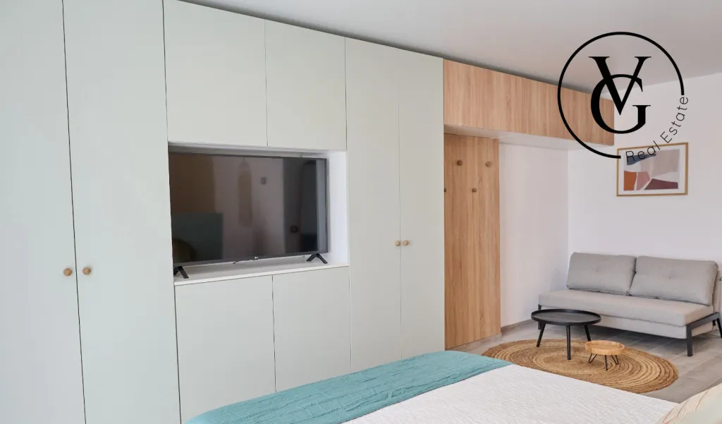 Studio modern Nord 10 by Alezzi Mamaia Nord roi excele