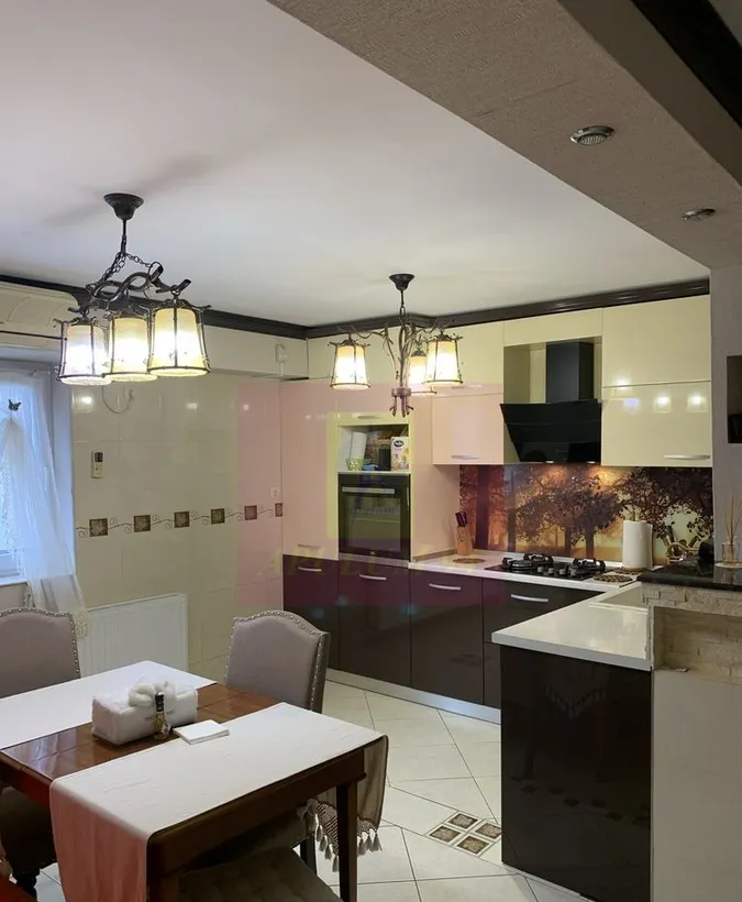 Apartament 3 camere Nerva Traian stradal