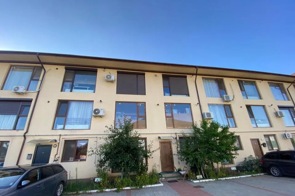 Bragadiru str Celofibrei apartament decomandat 2 camere